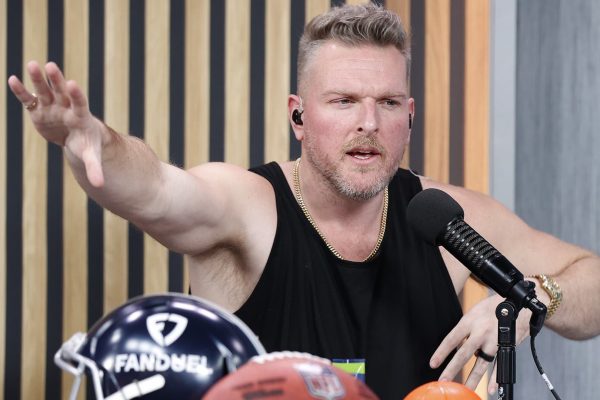 Pat McAfee attacks ESPN executive amid Rodgers, Kimmel fight