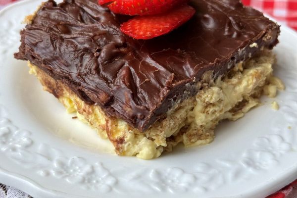 CHOCOLATE ECLAIR CAKE – The Southern Lady Cooks