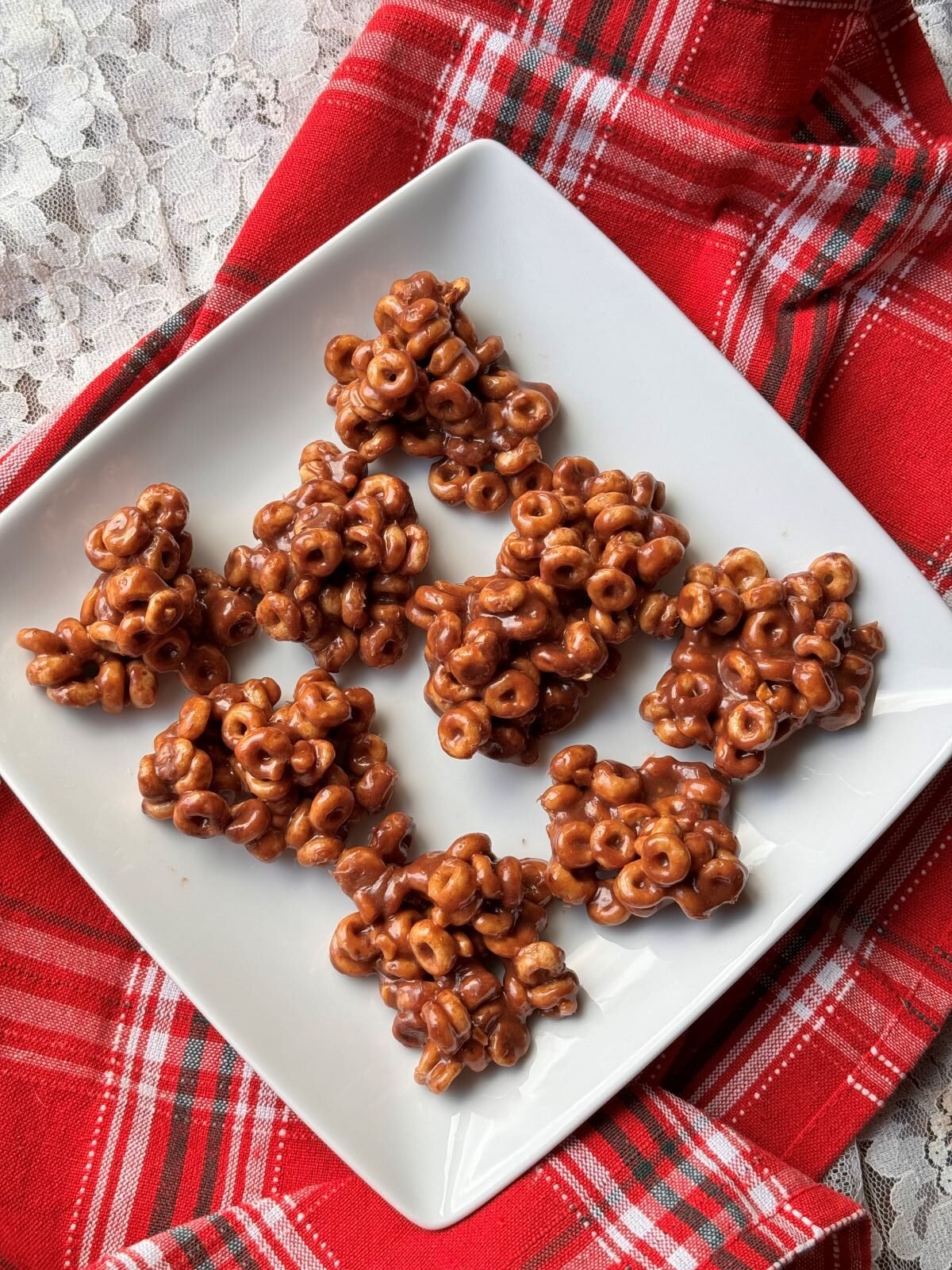 HONEY NUT CHEERIO TREATS – The Southern Lady Cooks