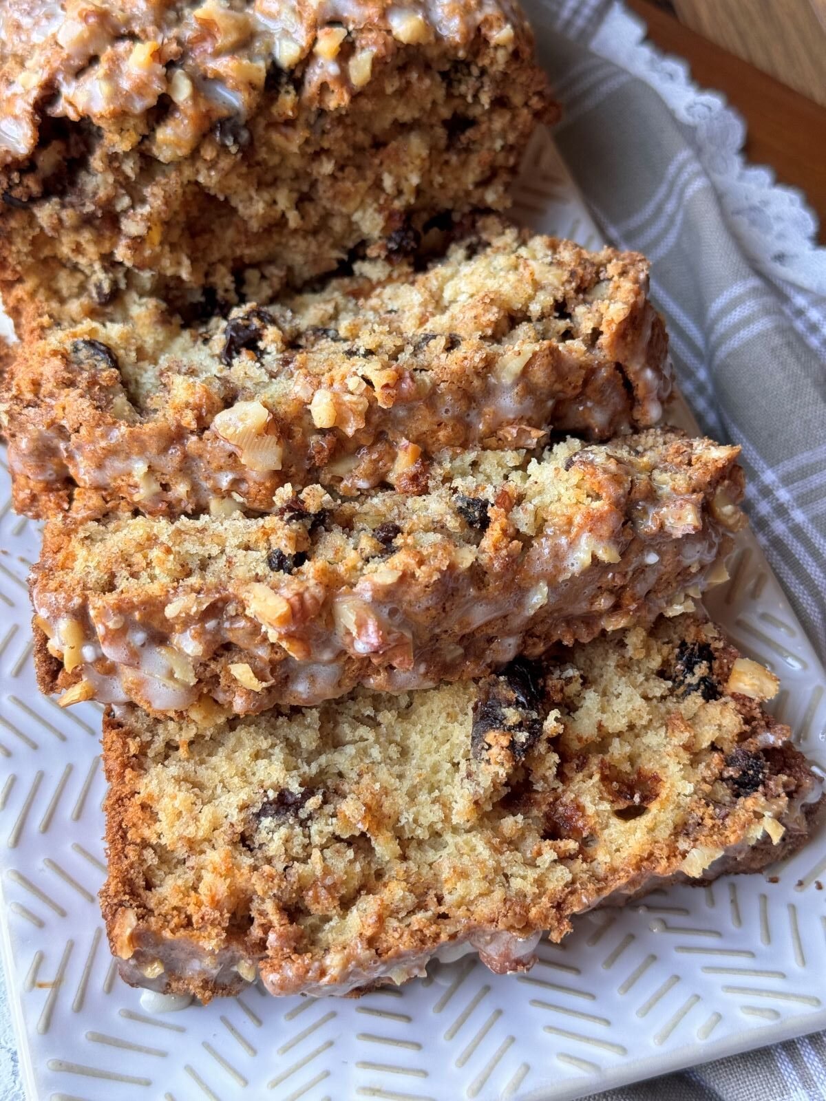 OATMEAL RAISIN BREAD – The Southern Lady Cooks